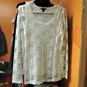 BOZZOLO woman's sheer Lacey top  sz Large  cream